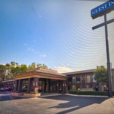 Guest Inn Лейк-Сіті Екстер'єр фото