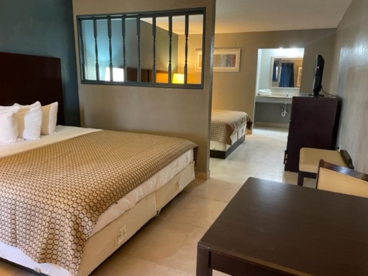 Guest Inn Лейк-Сіті Екстер'єр фото